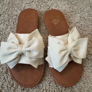 Cream Bow Slide Sandals